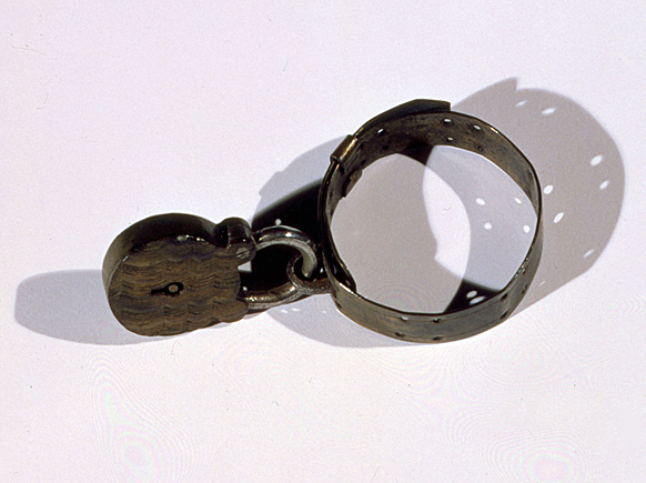 Foundbracelet